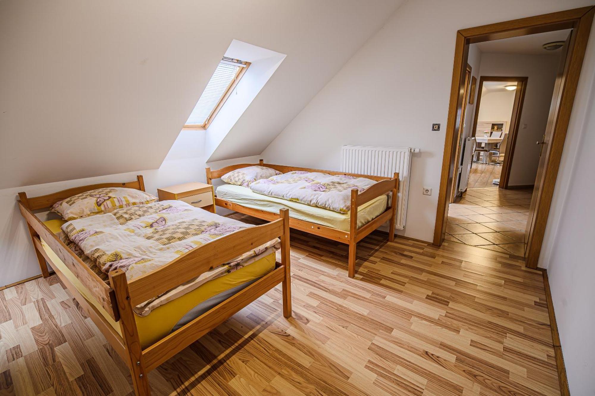 Apartment Rimljancek Leskovec pri Krskem Bilik gambar